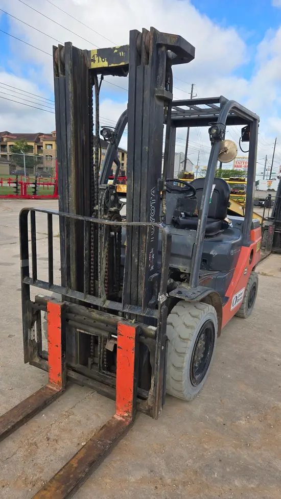 2020 Toyota 8FDU30 Warehouse Forklift