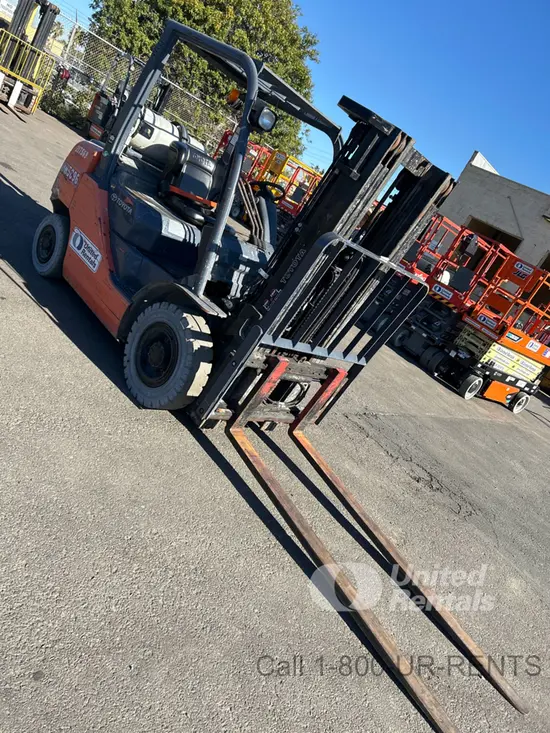 2018 Toyota 8FGU25 Warehouse Forklift