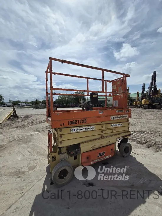 2017 JLG 2632ES Scissor Lift