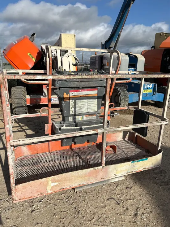 2016 JLG 450AJ Articulating Boom Lift