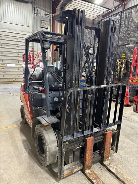 2019 Toyota 8FGU25 Warehouse Forklift