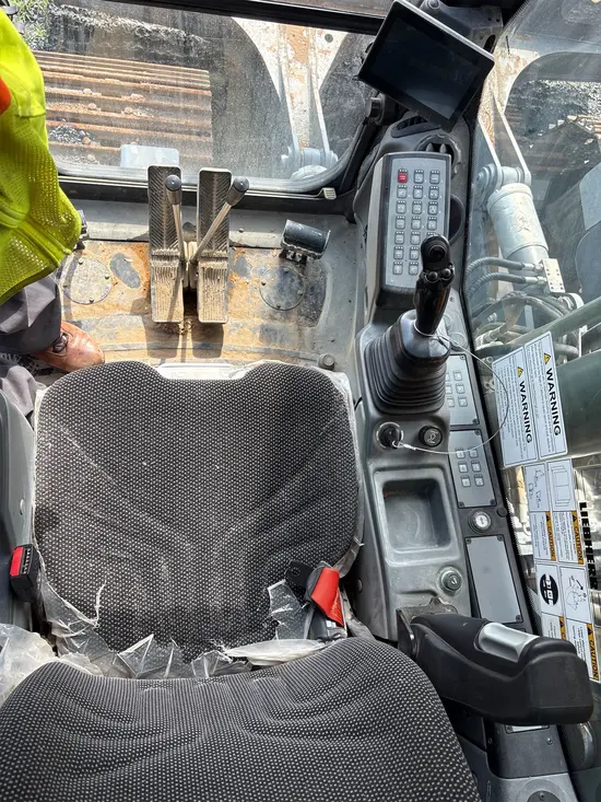 2019 LIEBHERR R926 Excavator