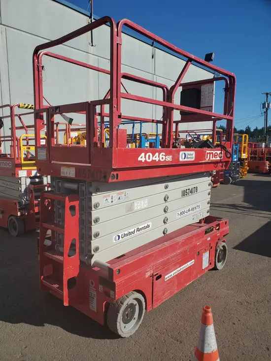 2017 MEC 4046SE Scissor Lift