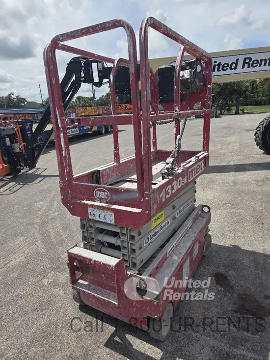 2017 MEC 1330SE Scissor Lift