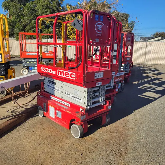 2017 MEC 1330SE Scissor Lift