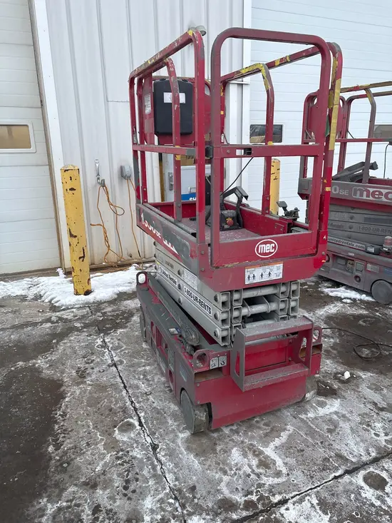 2018 MEC 1330SE Scissor Lift