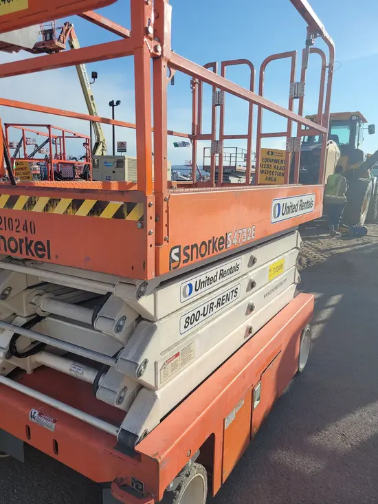2021 Snorkel S3226E Scissor Lift