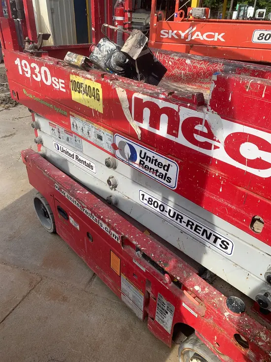 2019 MEC 1930SE Scissor Lift