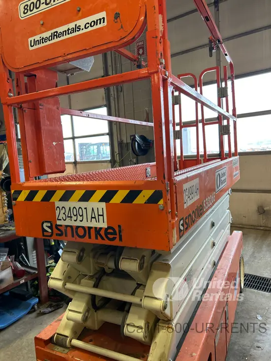 2019 Snorkel S3226E Scissor Lift