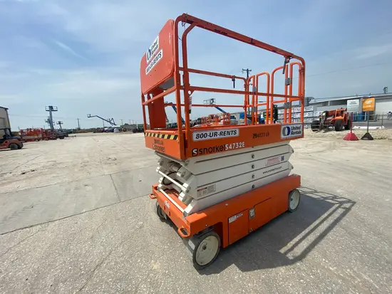 2018 Snorkel S4732E Scissor Lift