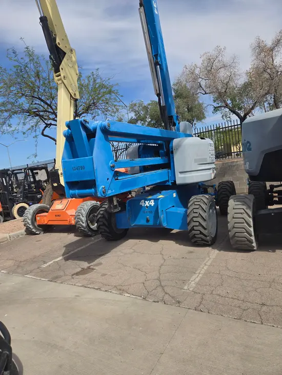 2013 Genie Z-60/34 Articulating Boom Lift
