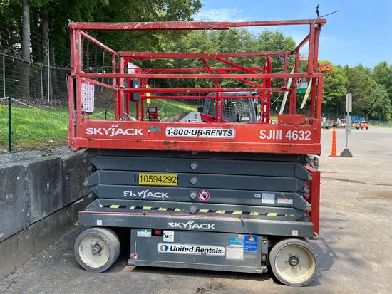 2017 Skyjack SJIII4632 Scissor Lift