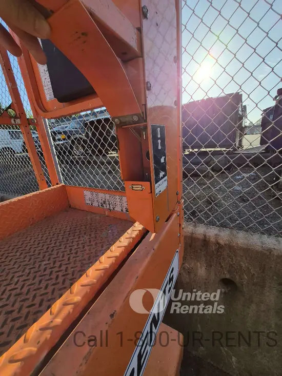 2018 Snorkel S3219E Scissor Lift