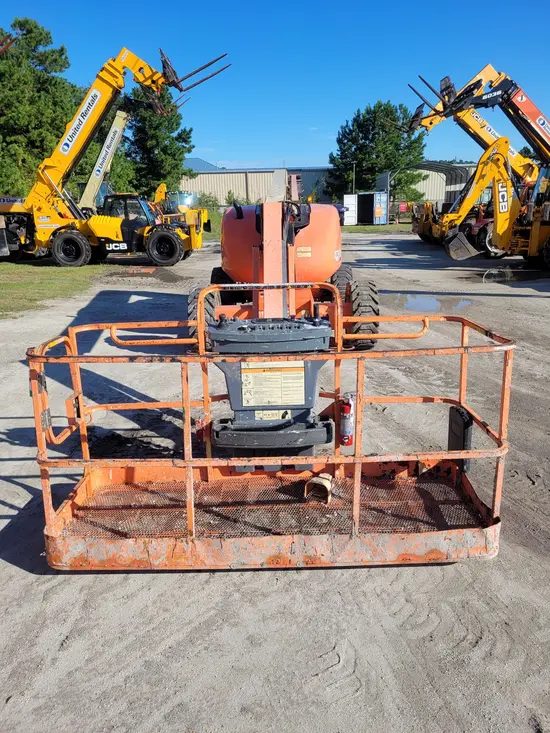 2013 JLG 600AJ Articulating Boom Lift