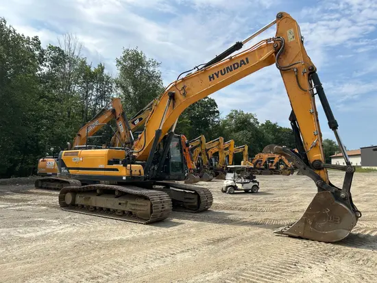 2019 HYUNDAI HX330L Excavator