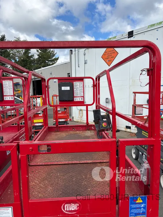2017 MEC 4046SE Scissor Lift