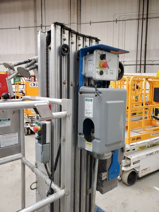 2018 Genie AWP-30SDC Pusharound Lift