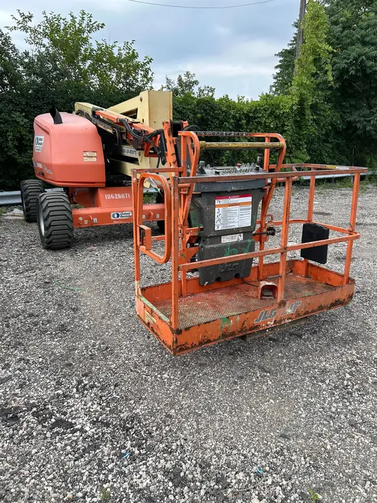 2017 JLG 450AJ Articulating Boom Lift