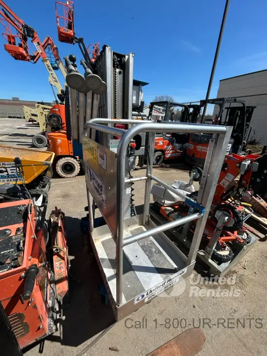 2021 Genie AWP-25SDC Pusharound Lift