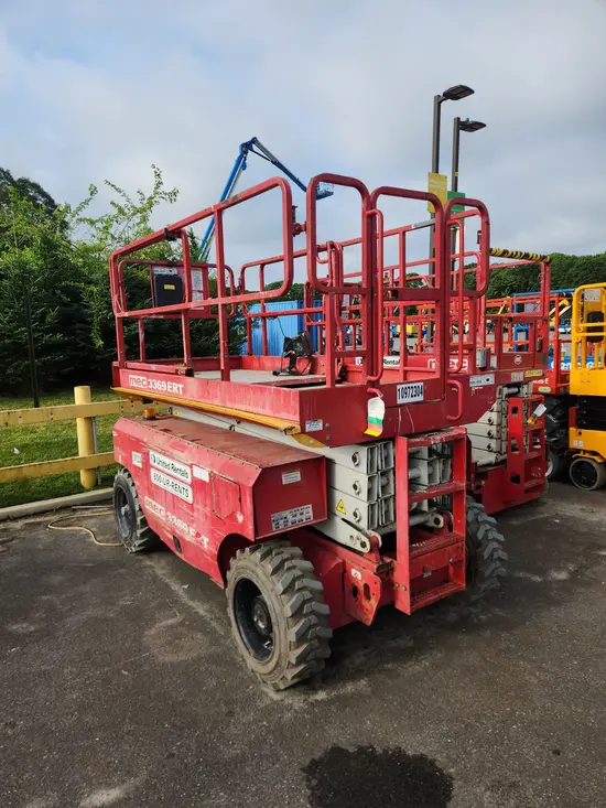 2019 MEC 3369ERT Scissor Lift