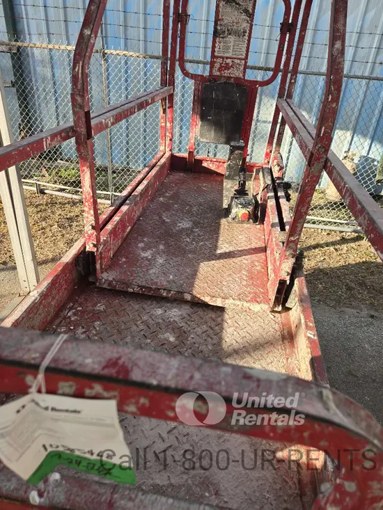 2017 MEC 2632SE Scissor Lift