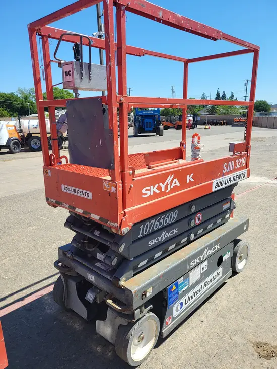 2018 Skyjack SJIII3219 Scissor Lift