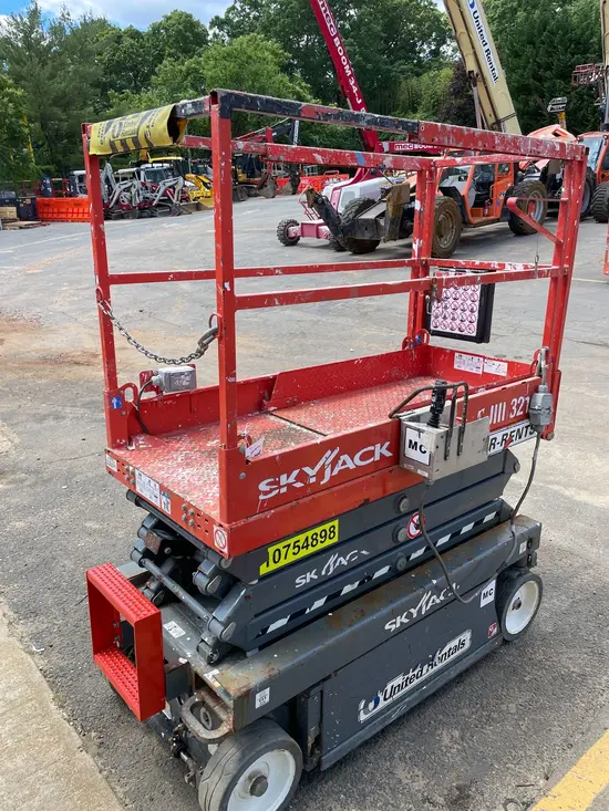 2018 Skyjack SJIII3219 Scissor Lift