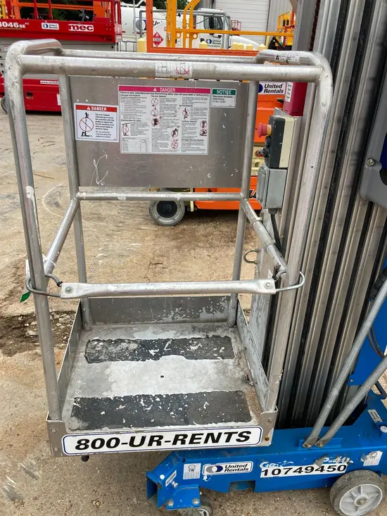 2018 Genie AWP-40SDC Pusharound Lift