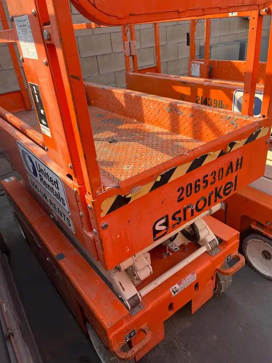2018 Snorkel S3219E Scissor Lift