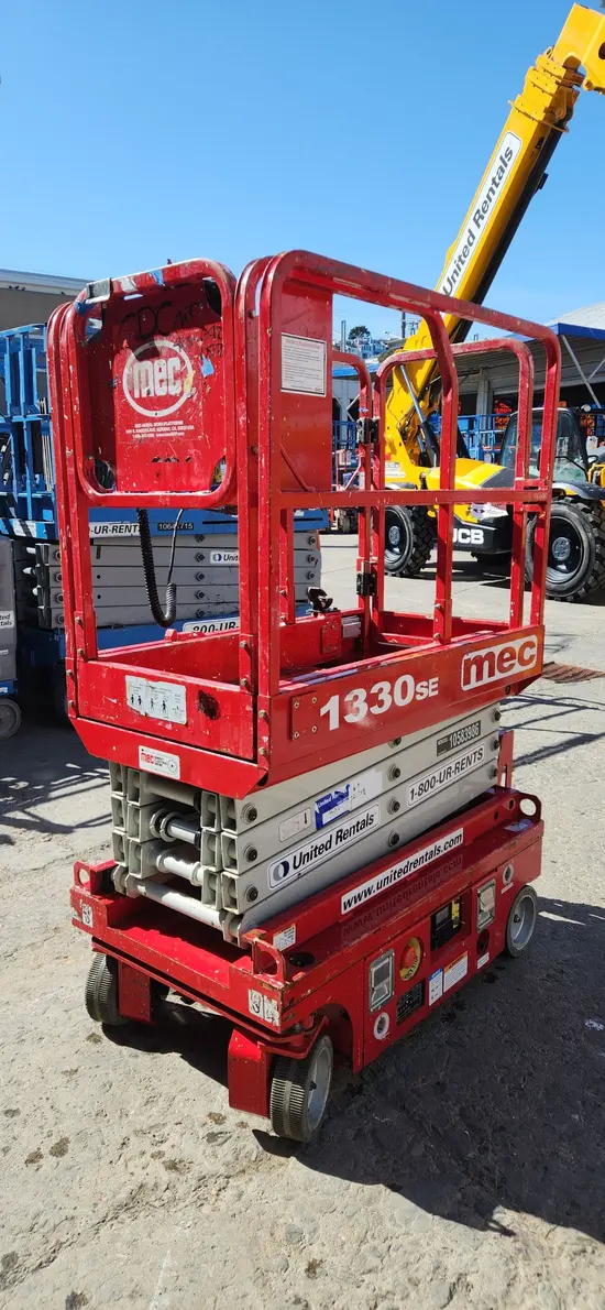 2017 MEC 1330SE Scissor Lift