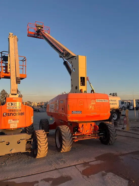 2017 JLG 860SJ Boom Lift