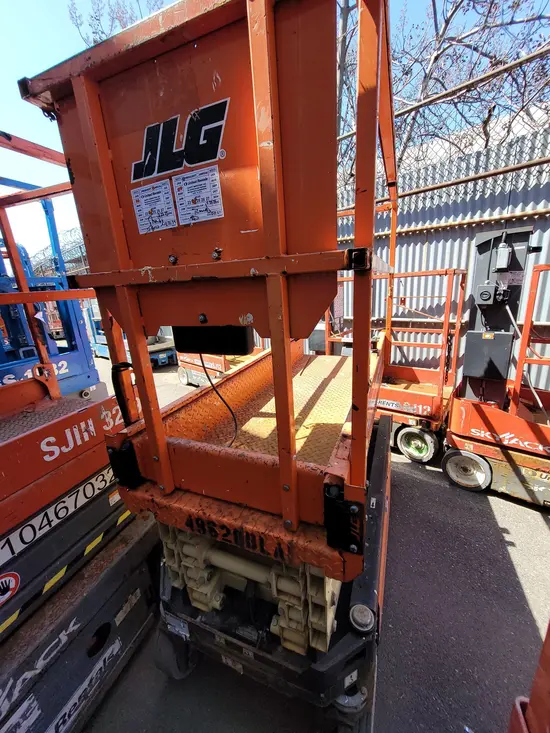 2017 JLG 1932R Scissor Lift