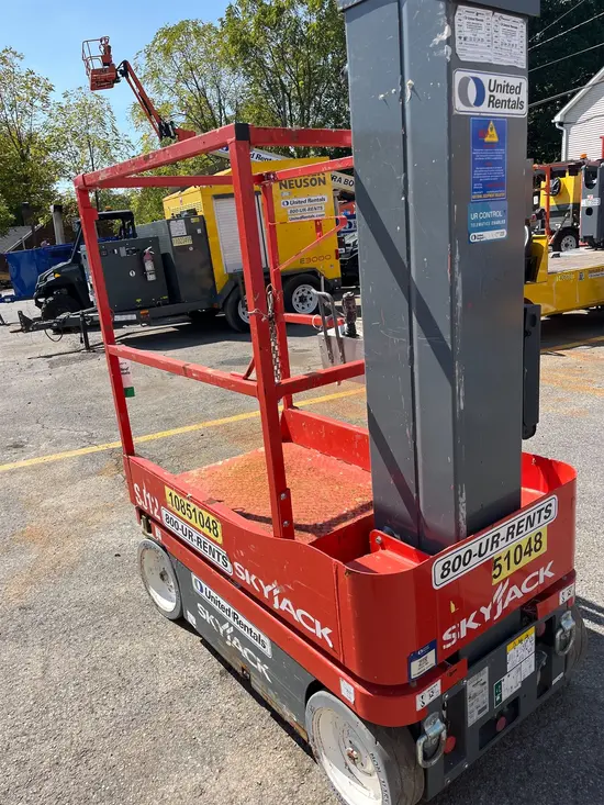 2018 Skyjack SJ12 Self-Propelled One-Person Lift