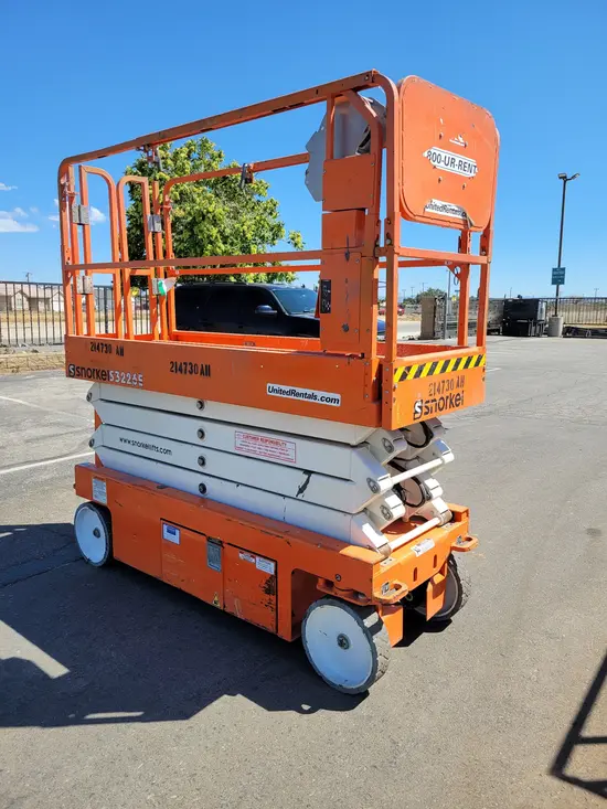 2018 Snorkel S3226E Scissor Lift