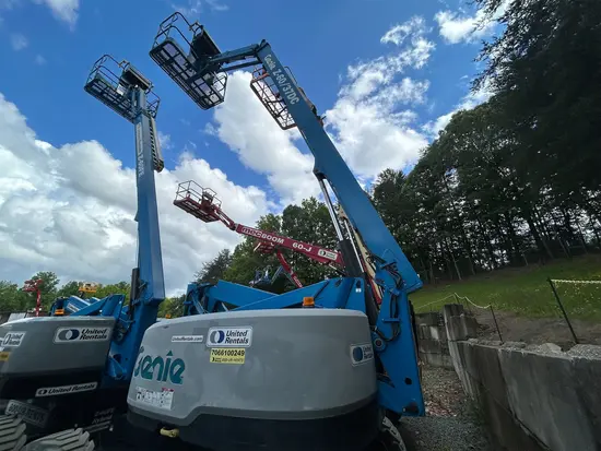 2017 Genie Z-60/37 DC Articulating Boom Lift