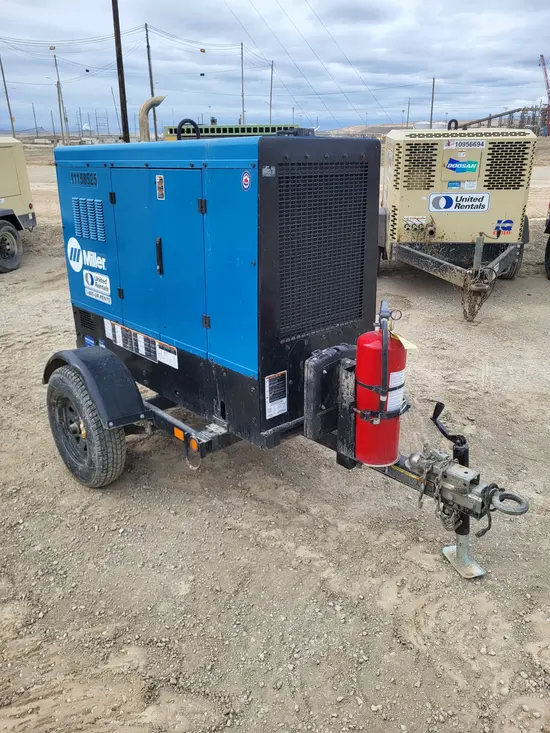 2021 Miller Welders Big Blue 500 Welder