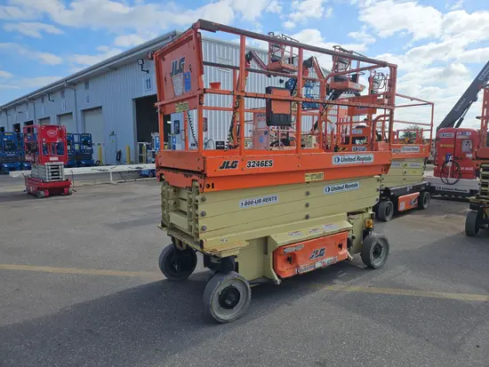 2018 JLG 3246ES Scissor Lift