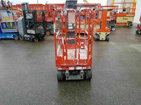 2013 Skyjack SJ16 Self-Propelled One-Person Lift