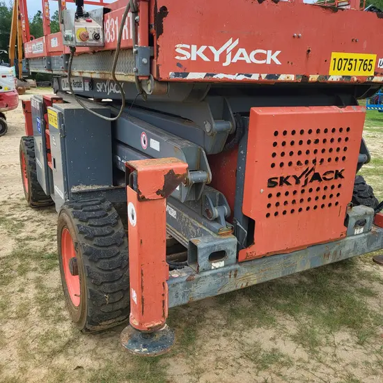 2018 Skyjack SJ8831RT Rough Terrain Scissor Lift