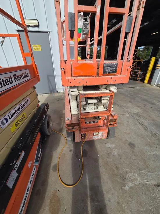 2019 Snorkel S3226E Scissor Lift