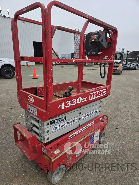 2017 MEC 1330SE Scissor Lift