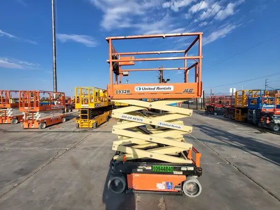 2019 JLG 1932R Scissor Lift
