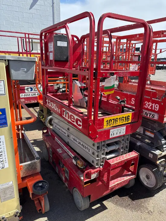 2018 MEC 1330SE Scissor Lift