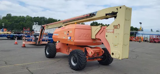 2013 JLG 800AJ Articulating Boom Lift
