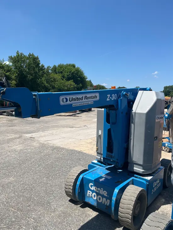 2015 Genie Z-30/20N Articulating Boom Lift
