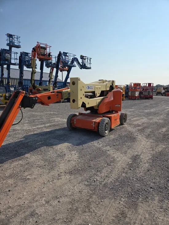 2018 JLG E400AJPN Articulating Boom Lift