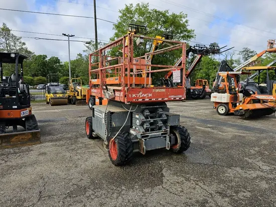 2018 Skyjack SJ6832RT Rough Terrain Scissor Lift