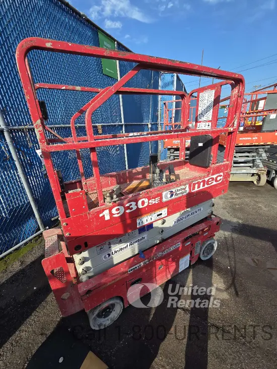 2018 MEC 1930SE Scissor Lift