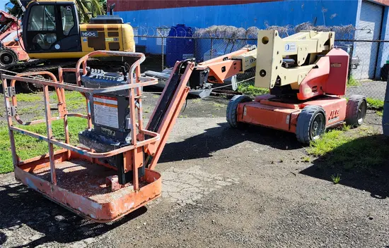 2013 JLG E400AJP Articulating Boom Lift