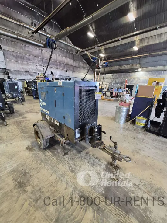2021 Miller Welders Big Blue 500 Welder